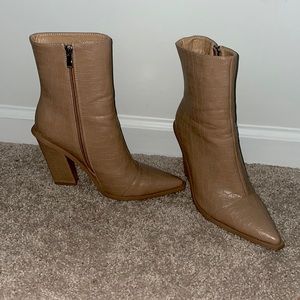 Tan Croc Western Boots